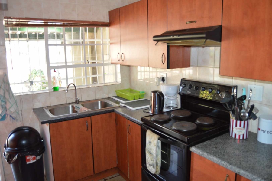 2 Bedroom Property for Sale in Brackendowns Gauteng