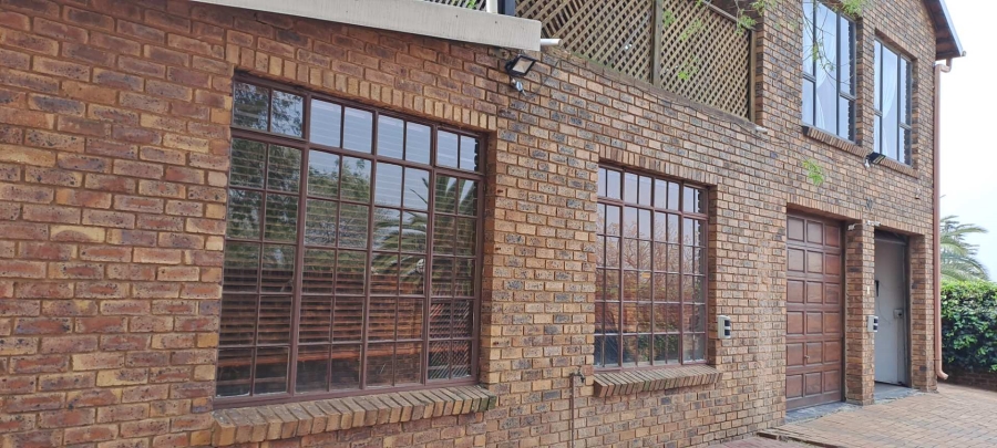 4 Bedroom Property for Sale in Mulbarton Gauteng