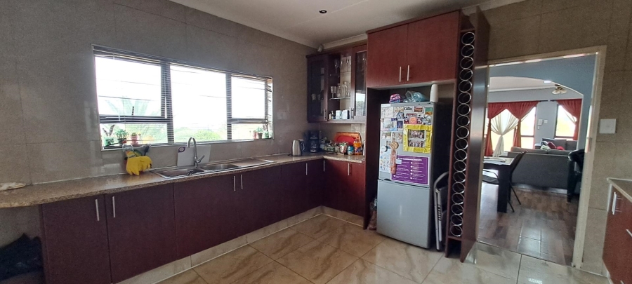 4 Bedroom Property for Sale in Mulbarton Gauteng