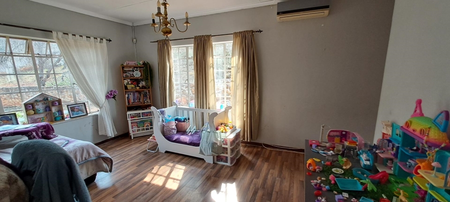 4 Bedroom Property for Sale in Mulbarton Gauteng
