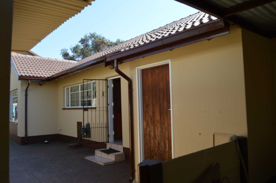 4 Bedroom Property for Sale in Brackenhurst Gauteng