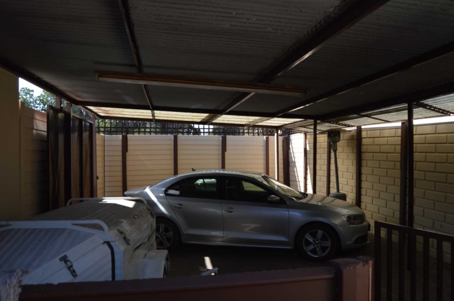 4 Bedroom Property for Sale in Brackenhurst Gauteng