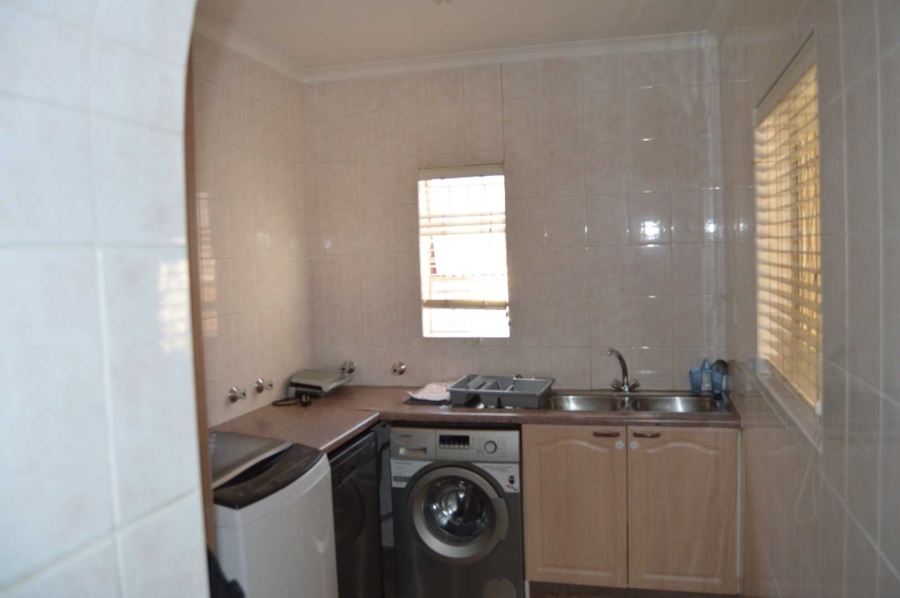 4 Bedroom Property for Sale in Brackenhurst Gauteng