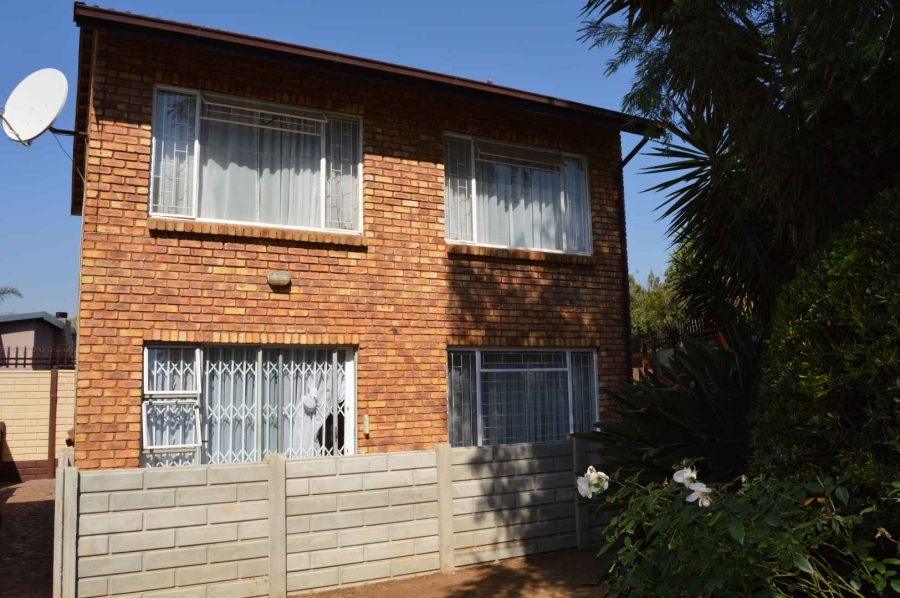 4 Bedroom Property for Sale in Brackenhurst Gauteng