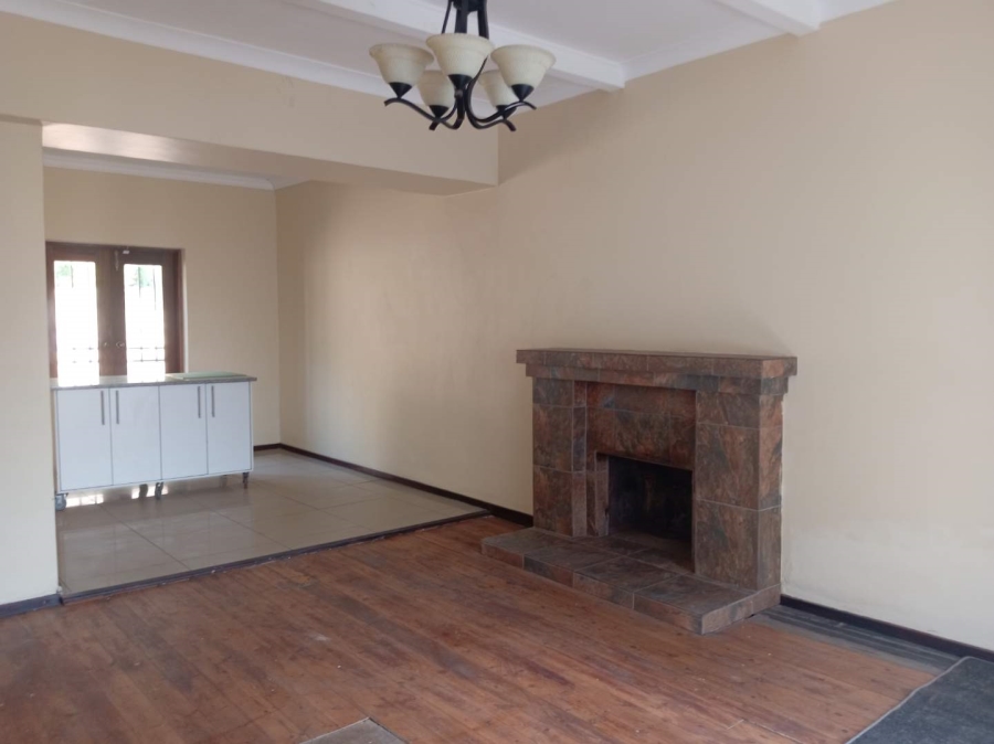 To Let 3 Bedroom Property for Rent in Orange Grove Gauteng