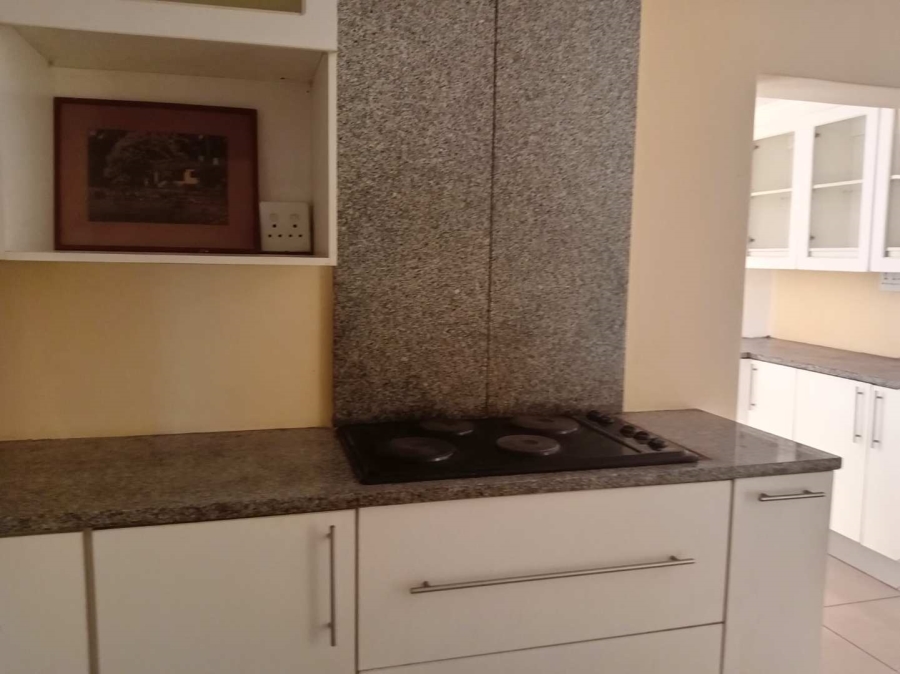 To Let 3 Bedroom Property for Rent in Orange Grove Gauteng