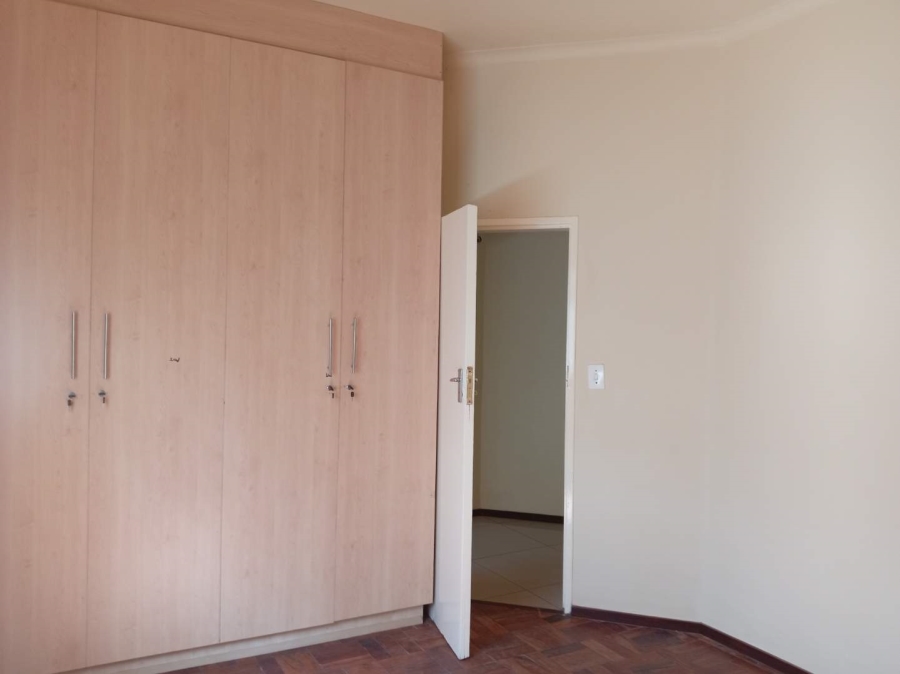 To Let 3 Bedroom Property for Rent in Orange Grove Gauteng