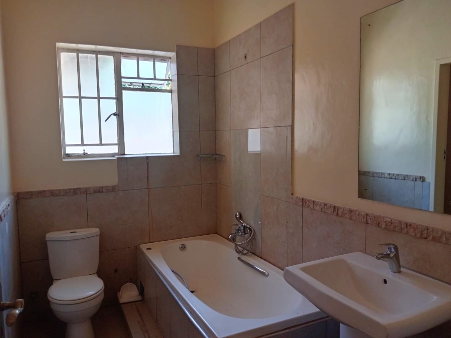 To Let 3 Bedroom Property for Rent in Orange Grove Gauteng