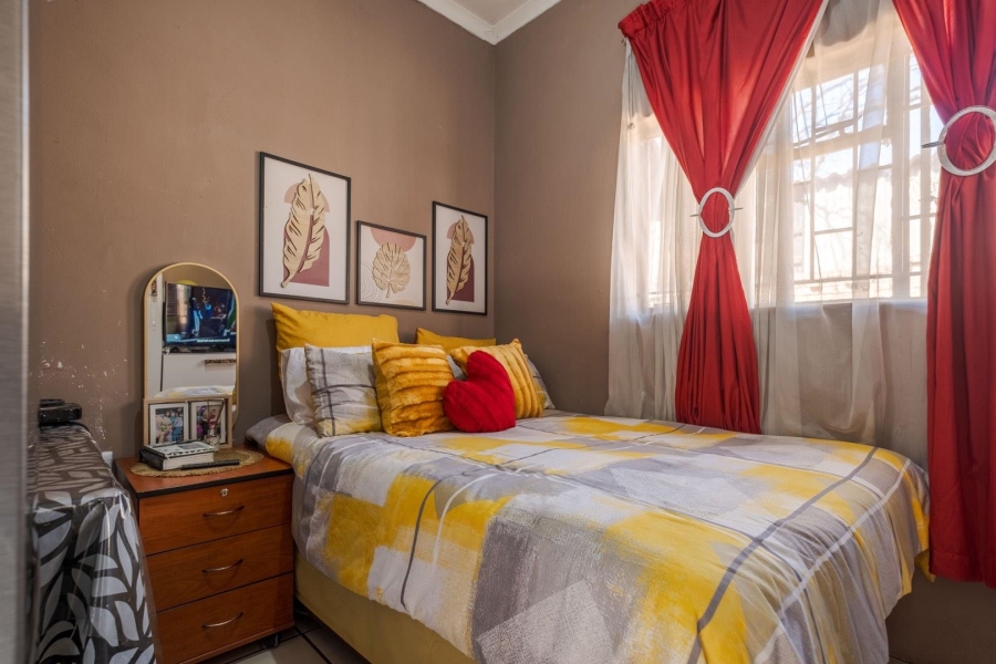 7 Bedroom Property for Sale in Newlands Gauteng
