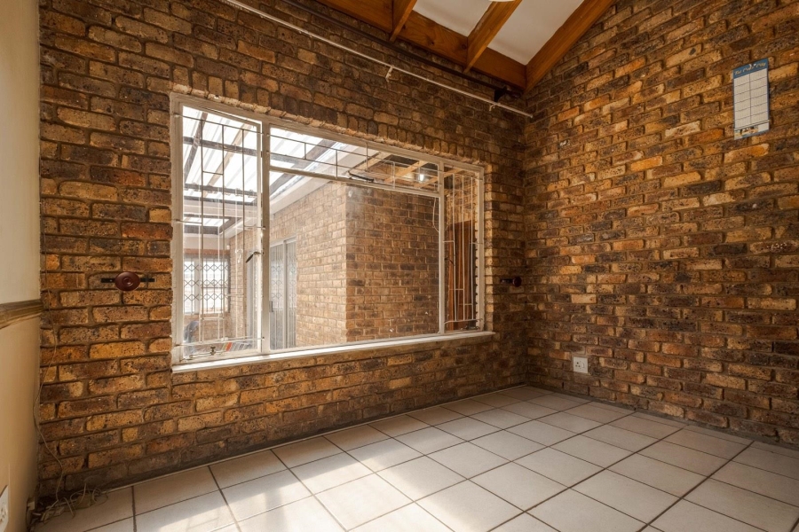 7 Bedroom Property for Sale in Newlands Gauteng