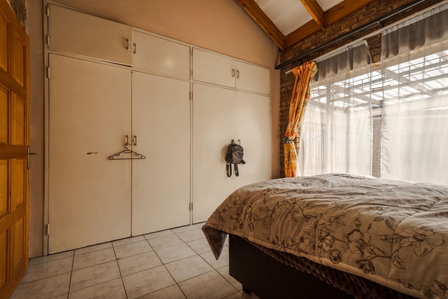 7 Bedroom Property for Sale in Newlands Gauteng