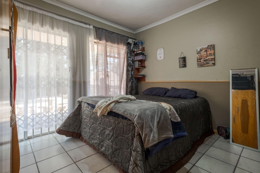 7 Bedroom Property for Sale in Newlands Gauteng