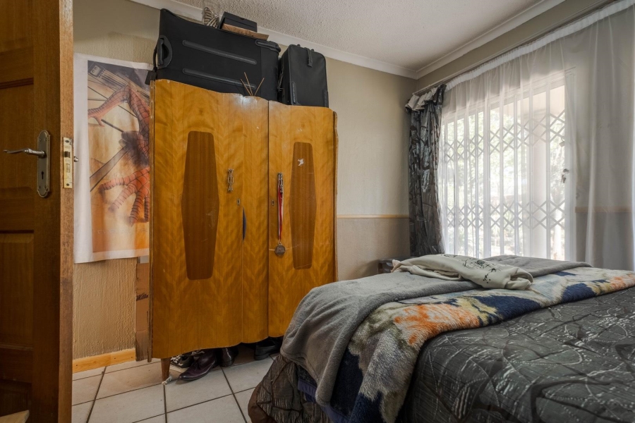 7 Bedroom Property for Sale in Newlands Gauteng
