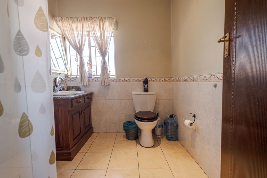 7 Bedroom Property for Sale in Newlands Gauteng