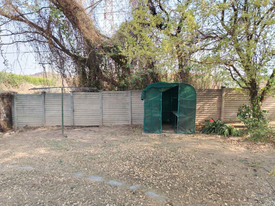 To Let 2 Bedroom Property for Rent in Mondeor Gauteng