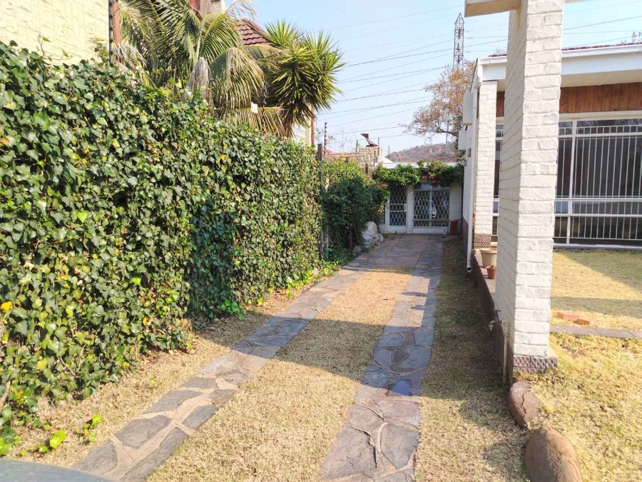 To Let 5 Bedroom Property for Rent in Mondeor Gauteng