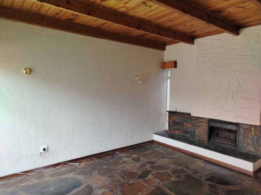 To Let 5 Bedroom Property for Rent in Mondeor Gauteng