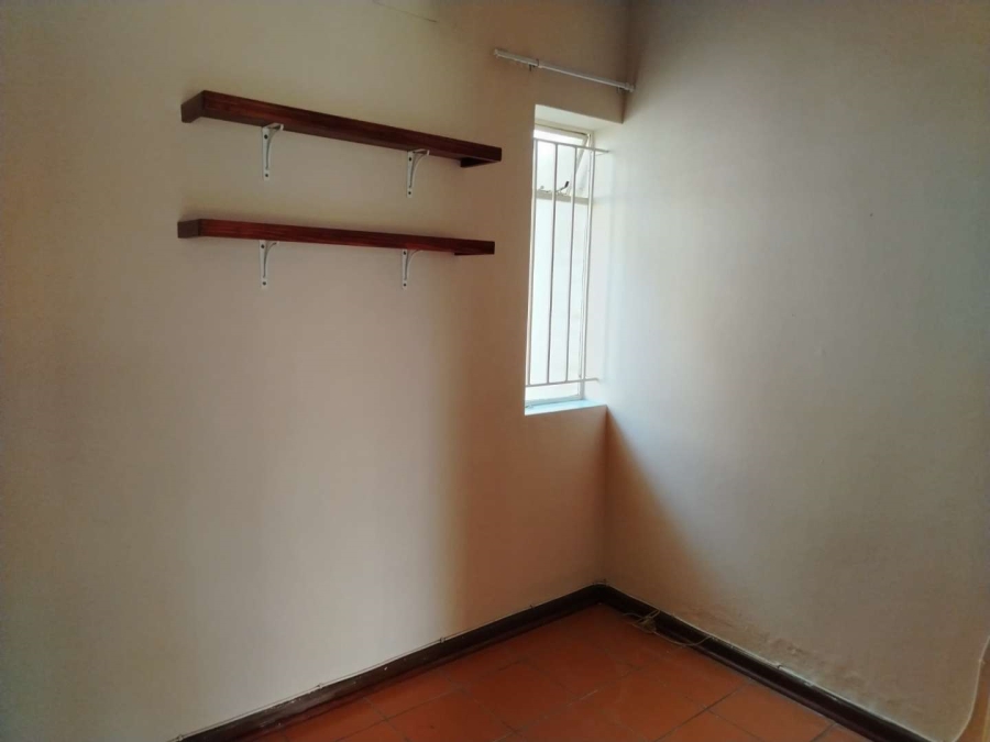 To Let 5 Bedroom Property for Rent in Mondeor Gauteng