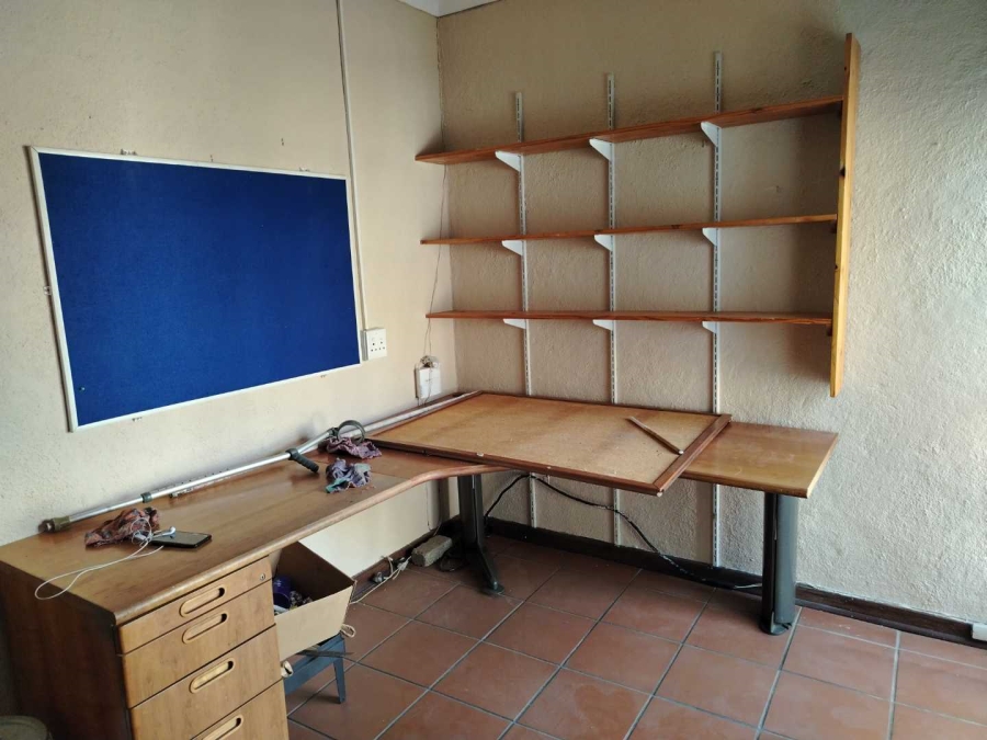 To Let 5 Bedroom Property for Rent in Mondeor Gauteng