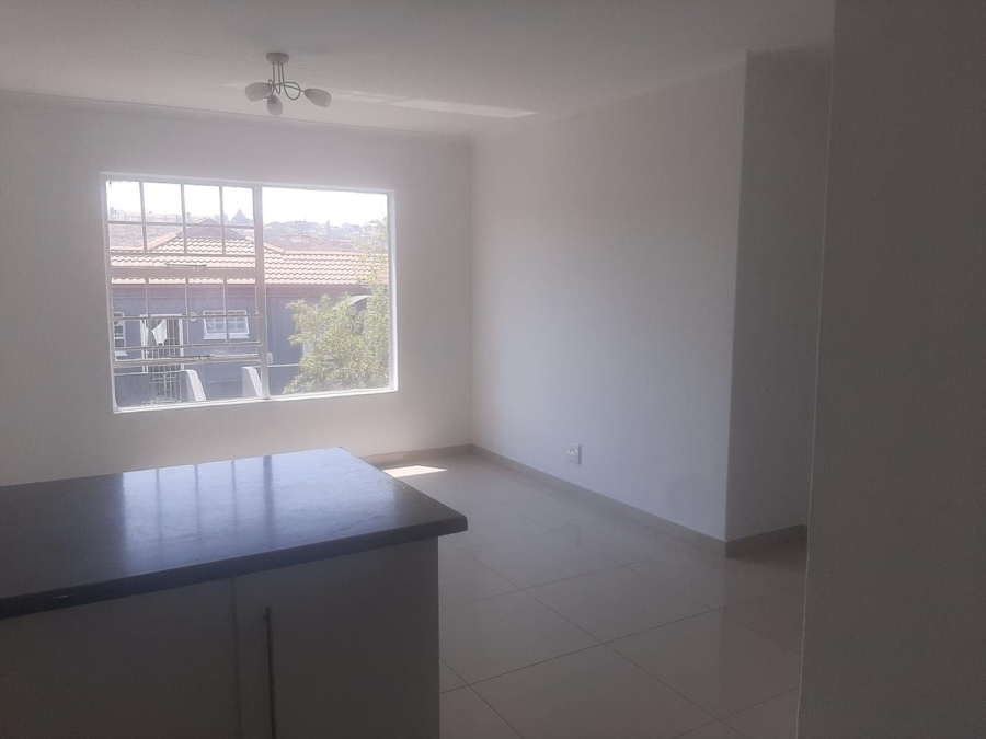 To Let 2 Bedroom Property for Rent in Linmeyer Gauteng