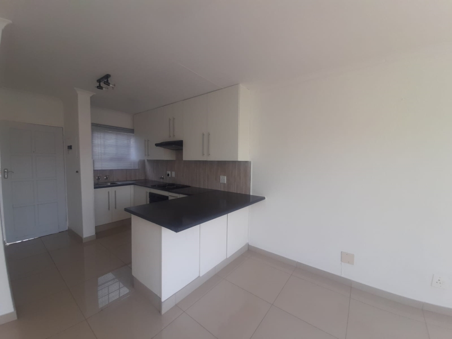 To Let 2 Bedroom Property for Rent in Linmeyer Gauteng