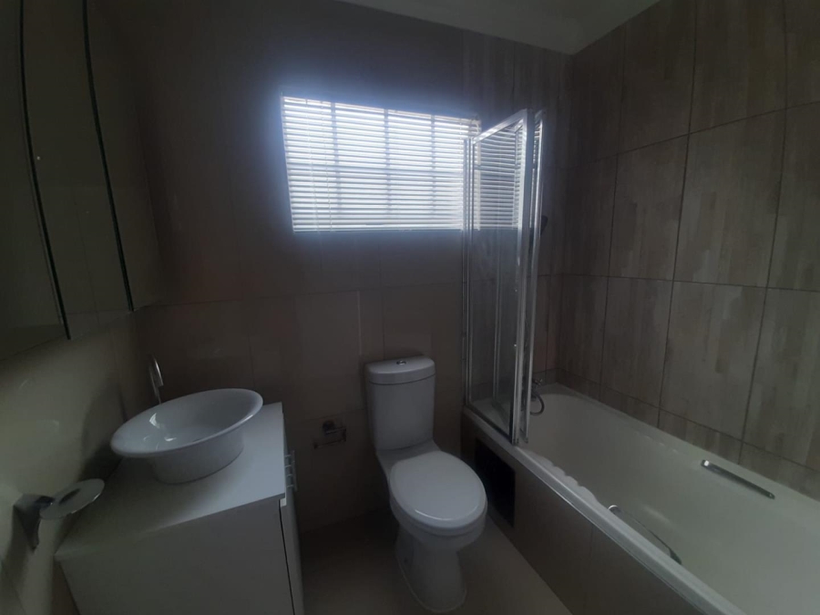 To Let 2 Bedroom Property for Rent in Linmeyer Gauteng