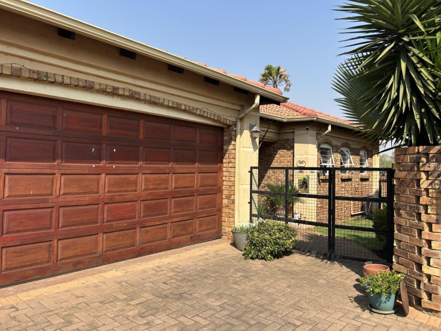 To Let 3 Bedroom Property for Rent in Ravenswood Gauteng