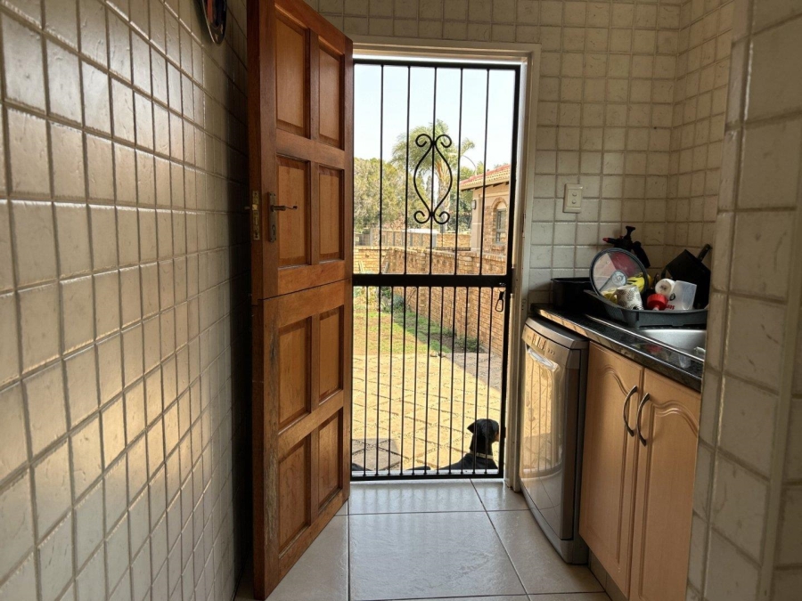 To Let 3 Bedroom Property for Rent in Ravenswood Gauteng