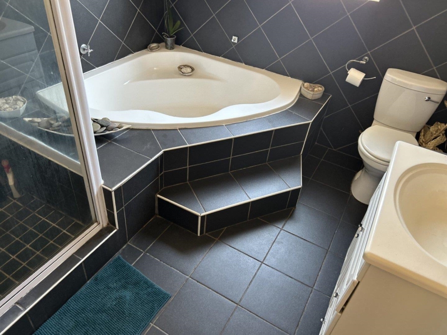 To Let 3 Bedroom Property for Rent in Ravenswood Gauteng
