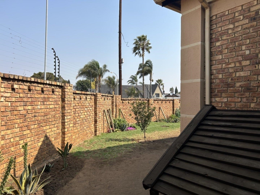 To Let 3 Bedroom Property for Rent in Ravenswood Gauteng