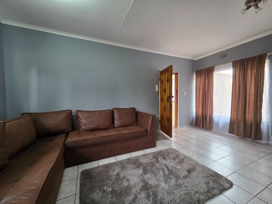 1 Bedroom Property for Sale in Verwoerdpark Gauteng