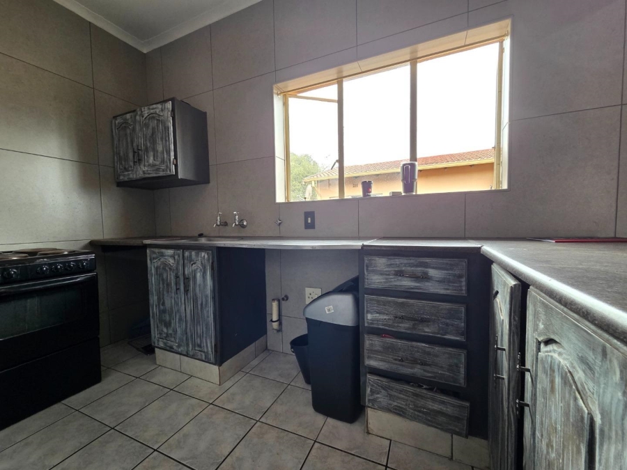 1 Bedroom Property for Sale in Verwoerdpark Gauteng