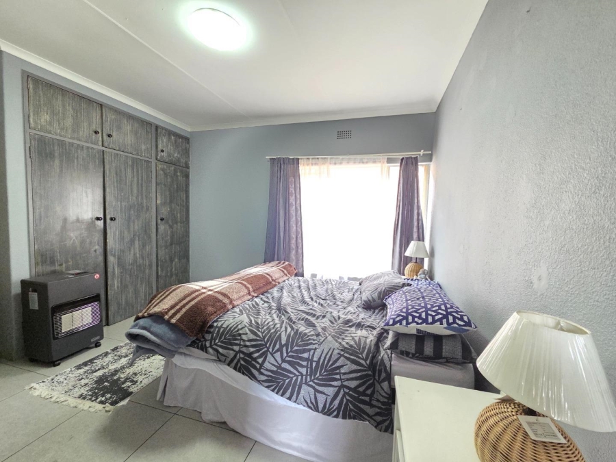 1 Bedroom Property for Sale in Verwoerdpark Gauteng