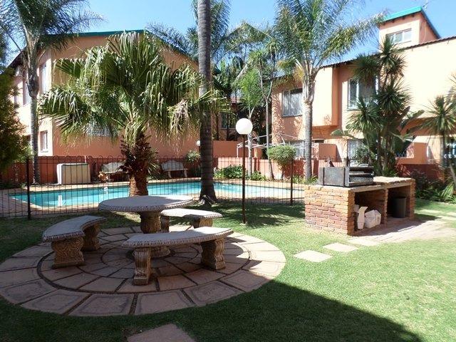 1 Bedroom Property for Sale in Verwoerdpark Gauteng