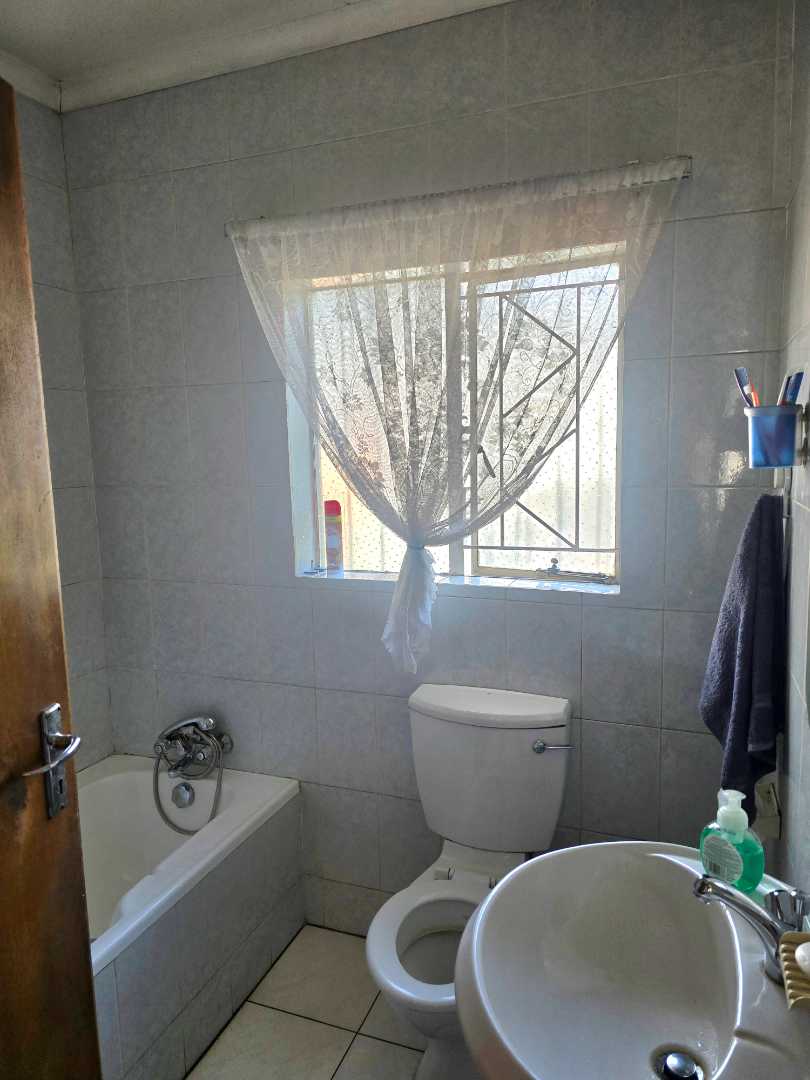 3 Bedroom Property for Sale in Castleview Gauteng