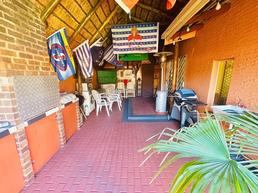 4 Bedroom Property for Sale in Verwoerdpark Gauteng