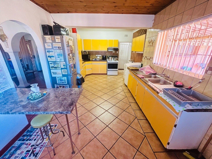 4 Bedroom Property for Sale in Verwoerdpark Gauteng