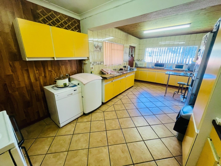 4 Bedroom Property for Sale in Verwoerdpark Gauteng