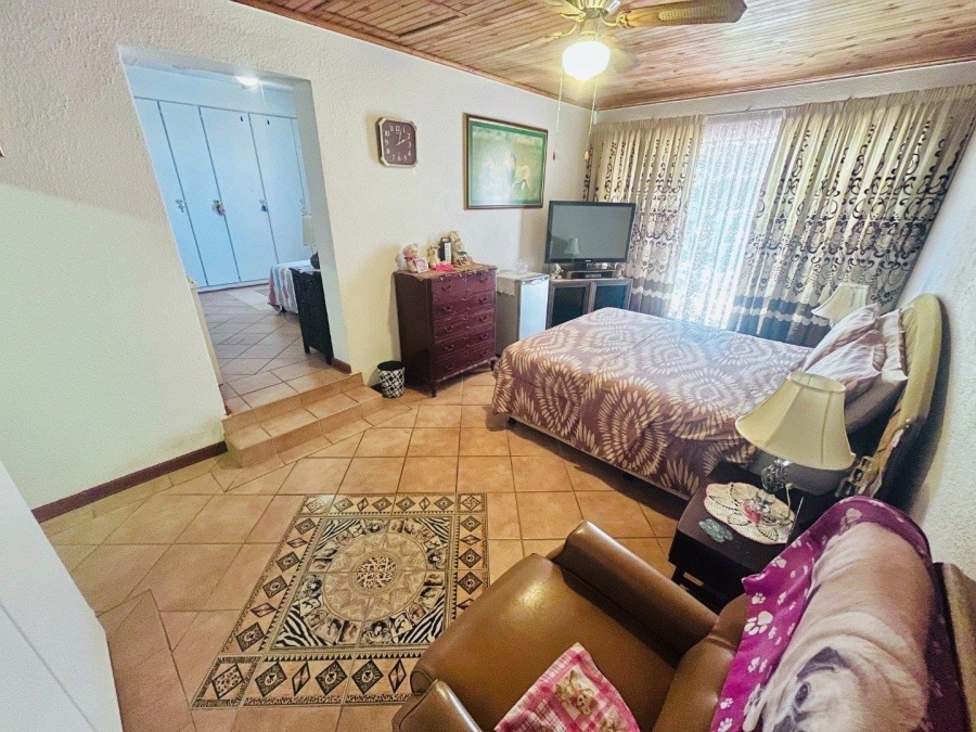 4 Bedroom Property for Sale in Verwoerdpark Gauteng
