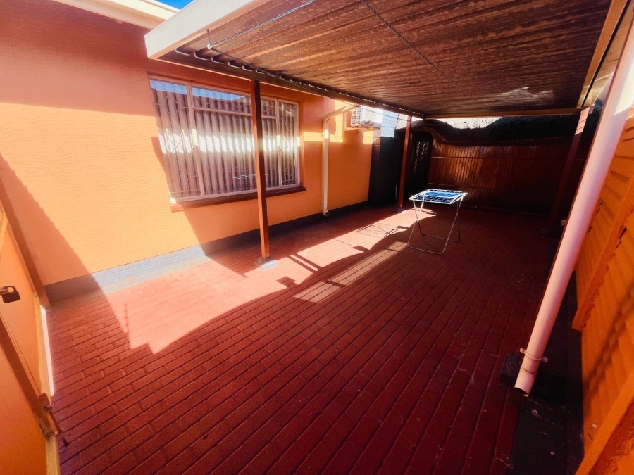 4 Bedroom Property for Sale in Verwoerdpark Gauteng
