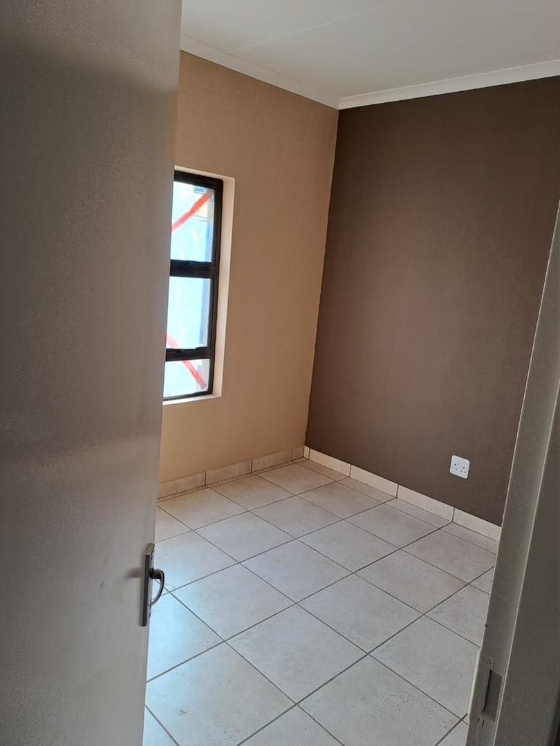 To Let 2 Bedroom Property for Rent in Riversdale Gauteng