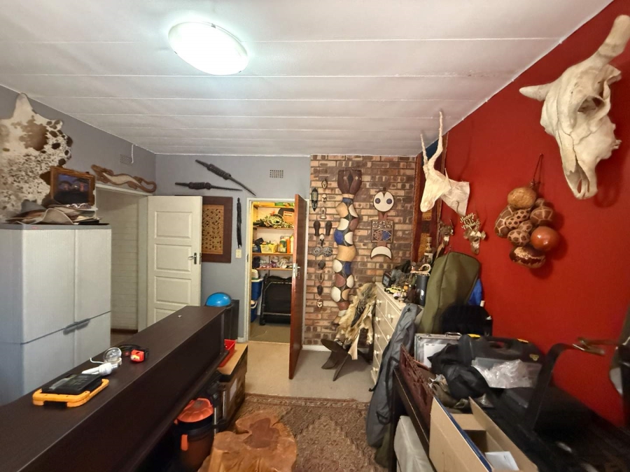 4 Bedroom Property for Sale in Florida Glen Gauteng