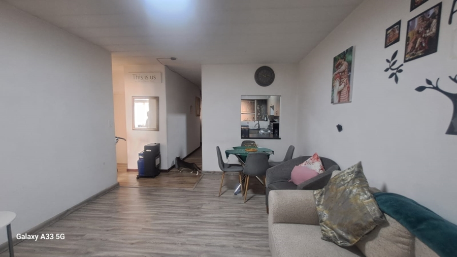 2 Bedroom Property for Sale in Buccleuch Gauteng
