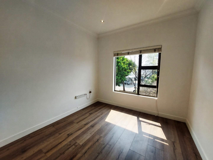To Let 2 Bedroom Property for Rent in Bryanston Gauteng