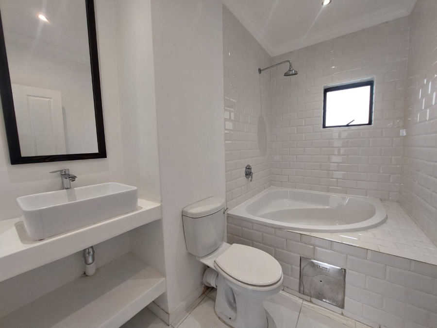 To Let 2 Bedroom Property for Rent in Bryanston Gauteng