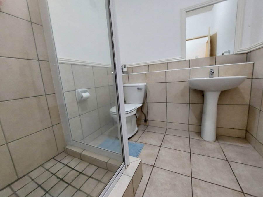 To Let 2 Bedroom Property for Rent in Morningside Gauteng