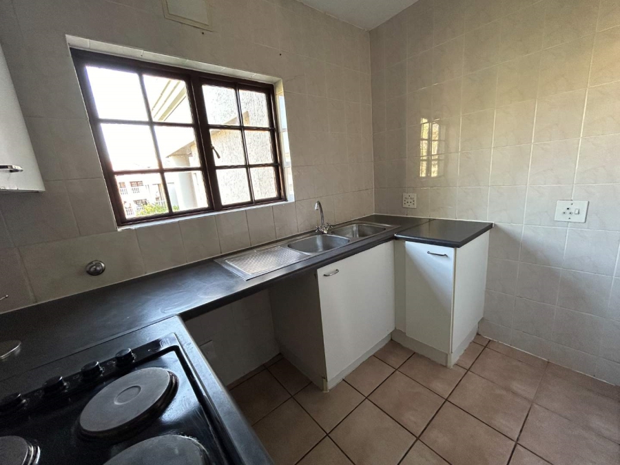 To Let 1 Bedroom Property for Rent in Sandown Gauteng