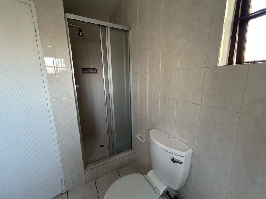To Let 1 Bedroom Property for Rent in Sandown Gauteng