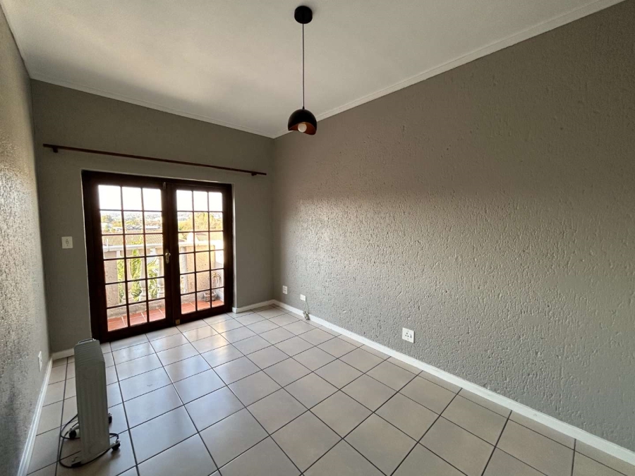 To Let 1 Bedroom Property for Rent in Sandown Gauteng
