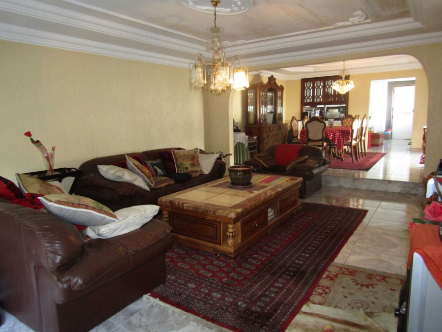 4 Bedroom Property for Sale in Sundowner Gauteng